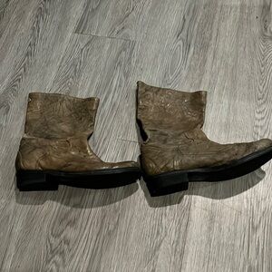 Cuoio vintage booths in size 36 1/2